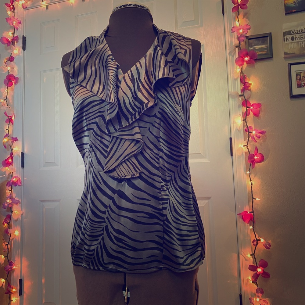 Ann Taylor silk shirt animal print size 0 !